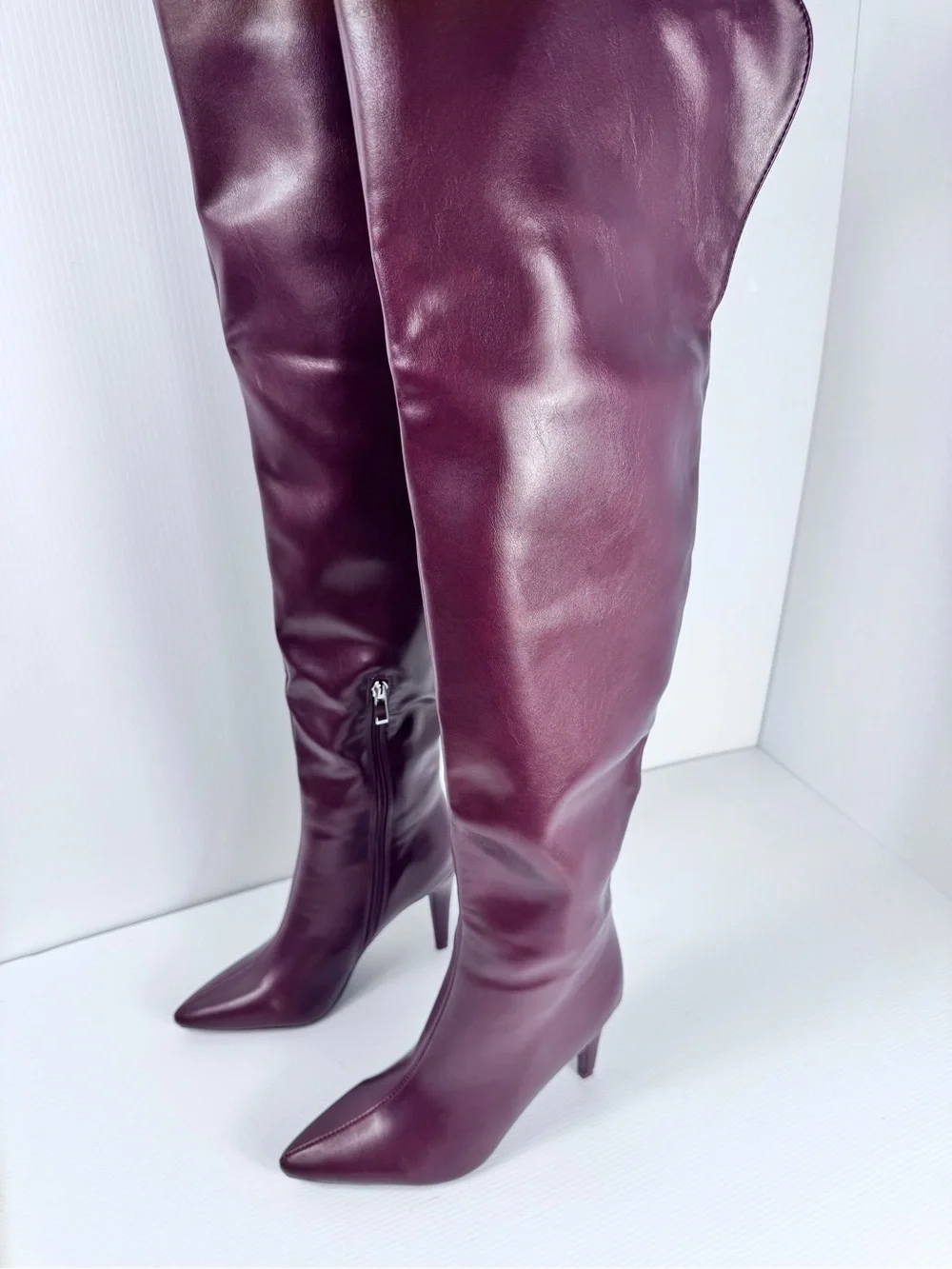 Azalea Wang Burgundy Thigh High Stiletto Boots NIB Size 7.5